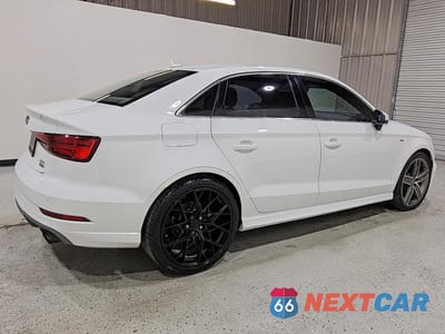 Trzecie zdjęcie samochodu z tyłu: 2018 AUDI A3 PREMIUM PLUS VIN:WAUJ8GFF5J1015216 - miniatura