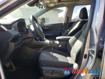 Zdjęcie 7 z 13 samochodu: 2025 TOYOTA RAV4 HYBRID XLE VIN:JTMRWRFV7SJ075790 - miniatura
