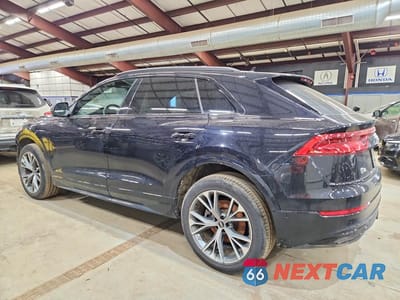 Drugie zdjęcie samochodu z przodu: 2021 AUDI Q8 PREMIUM VIN:WA1AVAF15MD015646 - miniatura