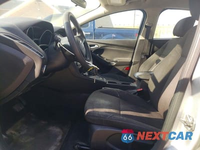 Zdjęcie 7 z 11 samochodu: 2016 FORD FOCUS SE VIN:1FADP3F24GL274596 - miniatura