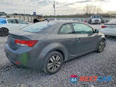 Trzecie zdjęcie samochodu z tyłu: 2013 KIA FORTE KOUP EX VIN:KNAFU6A24D5684266 - miniatura