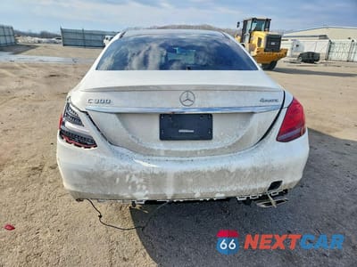 Zdjęcie 6 z 12 samochodu: 2019 MERCEDES-BENZ C 300 4MATIC VIN:55SWF8EB0KU286761 - miniatura