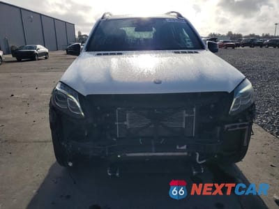 Piąte zdjęcie samochodu w środku: 2017 MERCEDES-BENZ GLS 63 AMG 4MATIC VIN:4JGDF7FE8HA783694 - miniatura