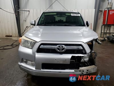 Piąte zdjęcie samochodu w środku: 2011 TOYOTA 4RUNNER LIMITED VIN:JTEBU5JR1B5049653 - miniatura