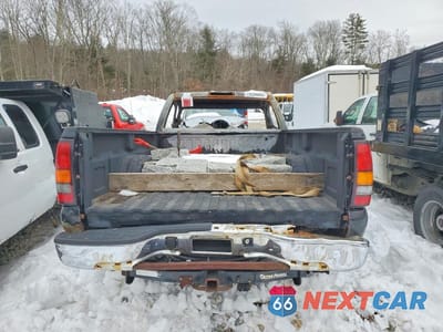 Zdjęcie 6 z 12 samochodu: 2005 GMC SIERRA K2500 HEAVY DUTY VIN:1GTHK24U45E137538 - miniatura