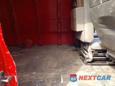 Zdjęcie 10 z 12 samochodu: 2001 CHEVROLET EXPRESS G3500 VIN:1GCHG39G111173733 - miniatura