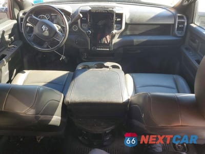 Zdjęcie 8 z 11 samochodu: 2023 RAM 5500 FLATBED TRUCK VIN:3C7WRNFL8PG648788 - miniatura