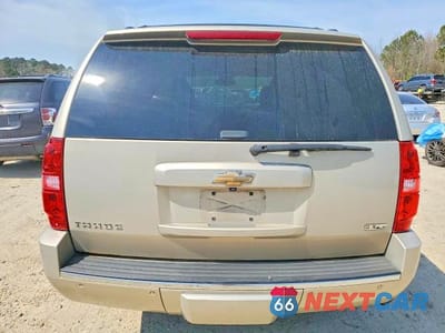 Zdjęcie 6 z 12 samochodu: 2011 CHEVROLET TAHOE K1500 LTZ VIN:1GNSKCE0XBR187525 - miniatura