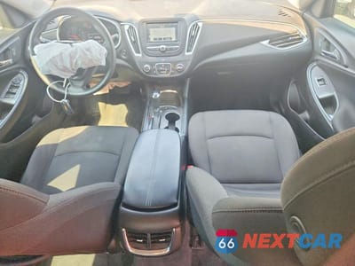 Zdjęcie 8 z 12 samochodu: 2018 CHEVROLET MALIBU LT VIN:1G1ZD5ST1JF163053 - miniatura