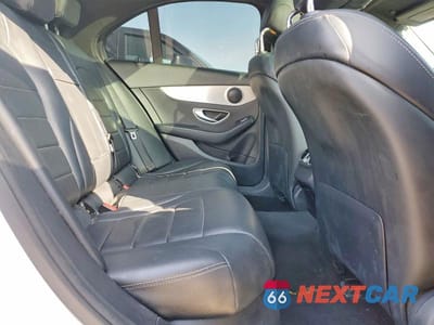 Zdjęcie 10 z 12 samochodu: 2018 MERCEDES-BENZ C 300 4MATIC VIN:55SWF4KB5JU257039 - miniatura
