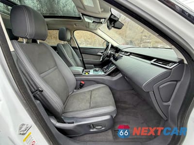Piąte zdjęcie samochodu w środku: 2019 LAND ROVER RANGE ROVER VELAR VIN:SALYA2EX8KA217447 - miniatura