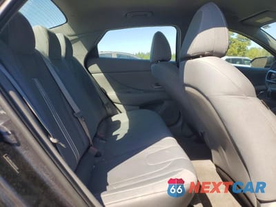 Zdjęcie 10 z 12 samochodu: 2023 HYUNDAI ELANTRA SEL VIN:5NPLM4AG9PH095367 - miniatura