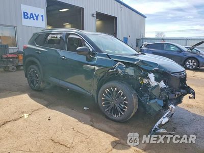 Czwarte zdjęcie samochodu z boku: 2026 NISSAN ROGUE DARK ARMOR VIN:5N1BT3BB5TC770404 - miniatura