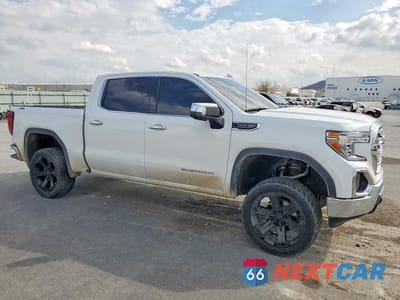 Czwarte zdjęcie samochodu z boku: 2020 GMC SIERRA K1500 SLT VIN:3GTU9DED8LG358666 - miniatura
