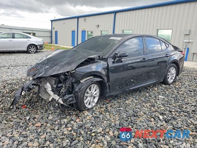 2025 TOYOTA CAMRY LE 4T1DAACK0SU537721 - główne zdjęcie licytacji z USA - miniatura