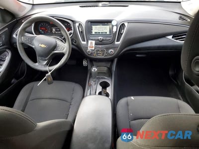 Zdjęcie 8 z 11 samochodu: 2017 CHEVROLET MALIBU LS VIN:1G1ZB5ST6HF119274 - miniatura