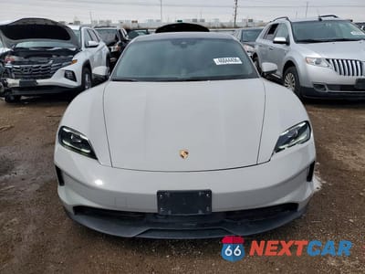 Piąte zdjęcie samochodu w środku: 2025 PORSCHE TAYCAN 4S VIN:WP0AB2Y13SSA40686 - miniatura