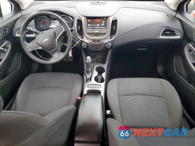Zdjęcie 8 z 12 samochodu: 2018 CHEVROLET CRUZE LT VIN:1G1BE5SM7J7108298 - miniatura