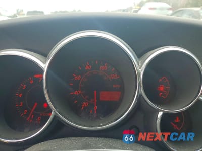 Zdjęcie 9 z 13 samochodu: 2003 TOYOTA MATRIX BASE VIN:2T1KR32E43C145075 - miniatura