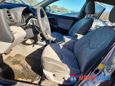 Zdjęcie 7 z 13 samochodu: 2012 TOYOTA RAV4 BASE VIN:2T3BF4DV6CW190729 - miniatura