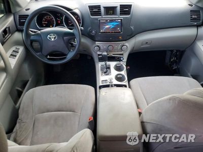 Zdjęcie 8 z 12 samochodu: 2011 TOYOTA HIGHLANDER BASE VIN:5TDZK3EH7BS044773 - miniatura