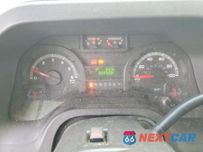 Zdjęcie 8 z 10 samochodu: 2016 FORD E350 SHUTTLE BUS VIN:1FDEE3FL4GDC22663 - miniatura