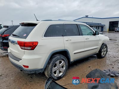 Trzecie zdjęcie samochodu z tyłu: 2011 JEEP GRAND CHEROKEE LAREDO VIN:1J4RR4GG1BC656226 - miniatura