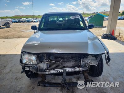 Piąte zdjęcie samochodu w środku: 2004 TOYOTA TACOMA BASE VIN:5TEVL52N24Z386395 - miniatura