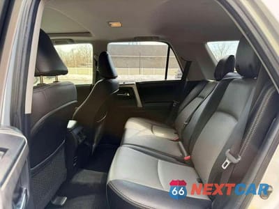 Zdjęcie 9 z 14 samochodu: 2018 TOYOTA 4RUNNER SR5 PREMIUM VIN:JTEZU5JR8J5169124 - miniatura