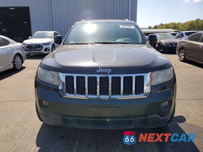 Piąte zdjęcie samochodu w środku: 2011 JEEP GRAND CHEROKEE LAREDO VIN:1J4RS4GG2BC573408 - miniatura