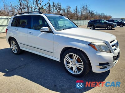 Czwarte zdjęcie samochodu z boku: 2013 MERCEDES-BENZ GLK 350 4MATIC VIN:WDCGG8JB5DG143977 - miniatura