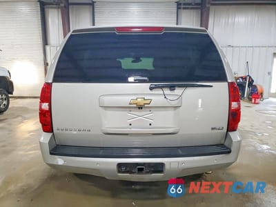 Zdjęcie 6 z 14 samochodu: 2007 CHEVROLET SUBURBAN K1500 VIN:3GNFK16377G308761 - miniatura