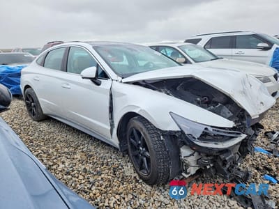 Czwarte zdjęcie samochodu z boku: 2021 HYUNDAI SONATA HYBRID LIMITED VIN:KMHL54JJ1MA026518 - miniatura