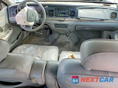 Zdjęcie 8 z 13 samochodu: 1999 FORD CROWN VICTORIA LX VIN:2FAFP74W9XX127327 - miniatura