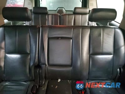 Zdjęcie 10 z 13 samochodu: 2010 CHEVROLET SUBURBAN K1500 LT VIN:1GNUKJE34AR187977 - miniatura