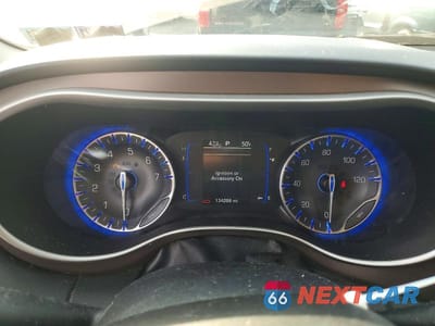 Zdjęcie 9 z 13 samochodu: 2020 CHRYSLER VOYAGER LXI VIN:2C4RC1DG4LR171999 - miniatura