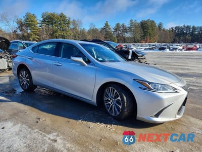 Czwarte zdjęcie samochodu z boku: 2021 LEXUS ES 250 BASE VIN:58AD11D12MU002469 - miniatura
