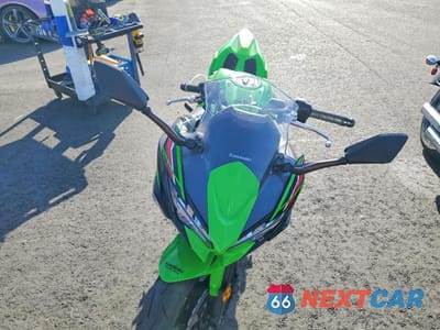 Piąte zdjęcie samochodu w środku: 2024 KAWASAKI EX650 P VIN:ML5EXEP11RDAC8840 - miniatura