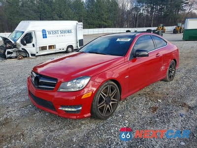 2013 MERCEDES-BENZ C 250 WDDGJ4HB8DG046042 - główne zdjęcie licytacji z USA - miniatura