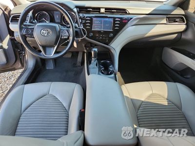 Zdjęcie 8 z 13 samochodu: 2020 TOYOTA CAMRY SE VIN:4T1G11AK2LU922862 - miniatura
