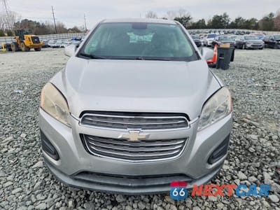 Piąte zdjęcie samochodu w środku: 2015 CHEVROLET TRAX LS VIN:KL7CJKSB2FB170116 - miniatura