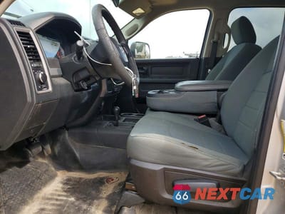 Zdjęcie 7 z 12 samochodu: 2018 RAM 2500 ST 4WD 6.4L V8 VIN:3C6UR5HJ5JG239677 - miniatura