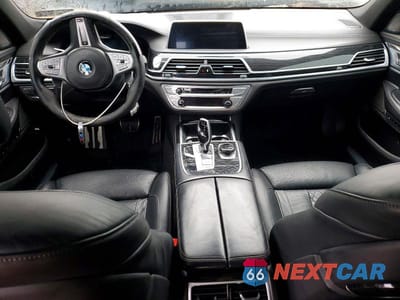 Zdjęcie 8 z 12 samochodu: 2022 BMW 750 XI VIN:WBA7U2C01NCH00982 - miniatura