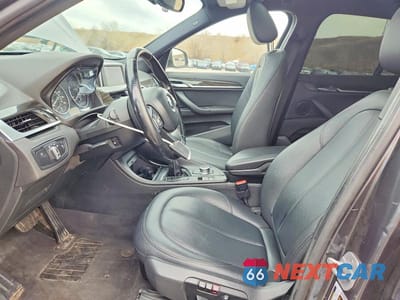 Zdjęcie 7 z 13 samochodu: 2017 BMW X1 XDRIVE28I VIN:WBXHT3C38H5F69085 - miniatura