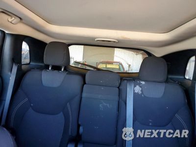 Zdjęcie 10 z 14 samochodu: 2017 JEEP CHEROKEE LATITUDE VIN:1C4PJLCB4HW613550 - miniatura