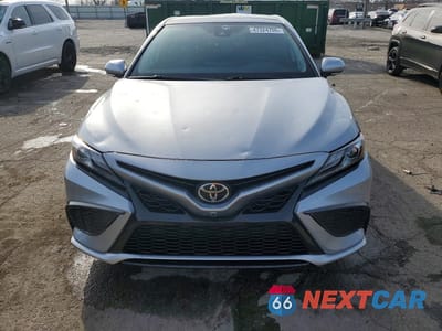 Piąte zdjęcie samochodu w środku: 2021 TOYOTA CAMRY XSE VIN:4T1K61AK0MU552556 - miniatura