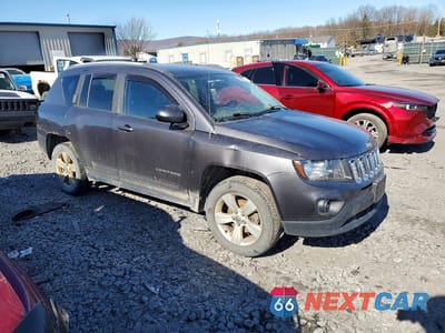 Czwarte zdjęcie samochodu z boku: 2016 JEEP COMPASS LATITUDE VIN:1C4NJDEB5GD810389 - miniatura