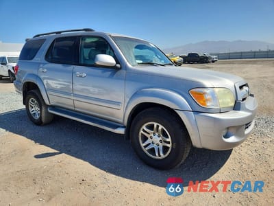 Czwarte zdjęcie samochodu z boku: 2005 TOYOTA SEQUOIA LIMITED VIN:5TDZT38A75S261465 - miniatura