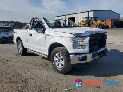 Czwarte zdjęcie samochodu z boku: 2016 FORD F150 VIN:1FTMF1EF1GKD69743 - miniatura