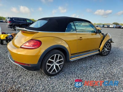 Trzecie zdjęcie samochodu z tyłu: 2017 VOLKSWAGEN BEETLE DUNE VIN:3VWT17AT7HM808797 - miniatura